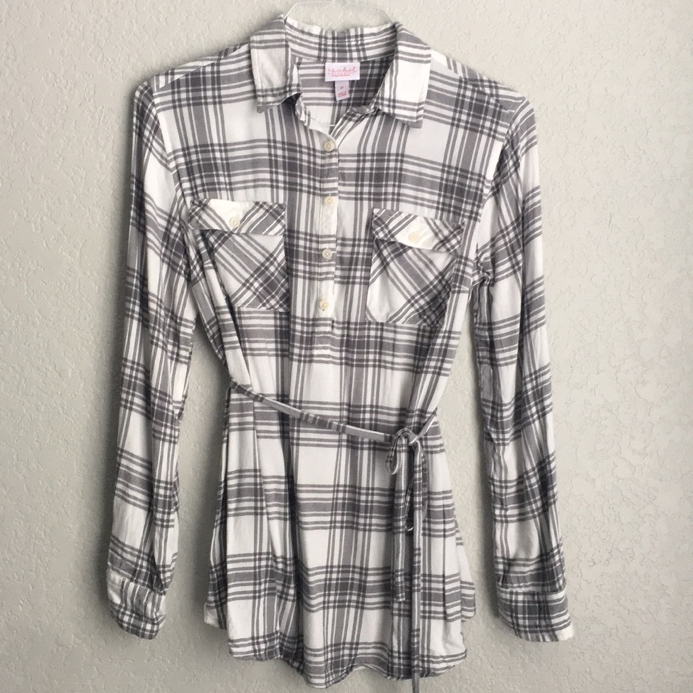 Maternity tunic size medium
